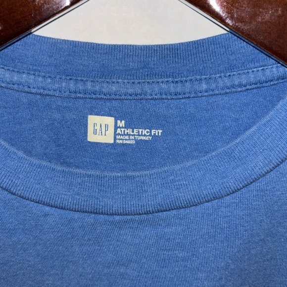 GAP ATHLETIC FIT BLUE TEE SHIRT “ MOTHER’S DINER”
FUN GRAPHIC TEE SHIRT MEDIUM - Picture 3 of 5